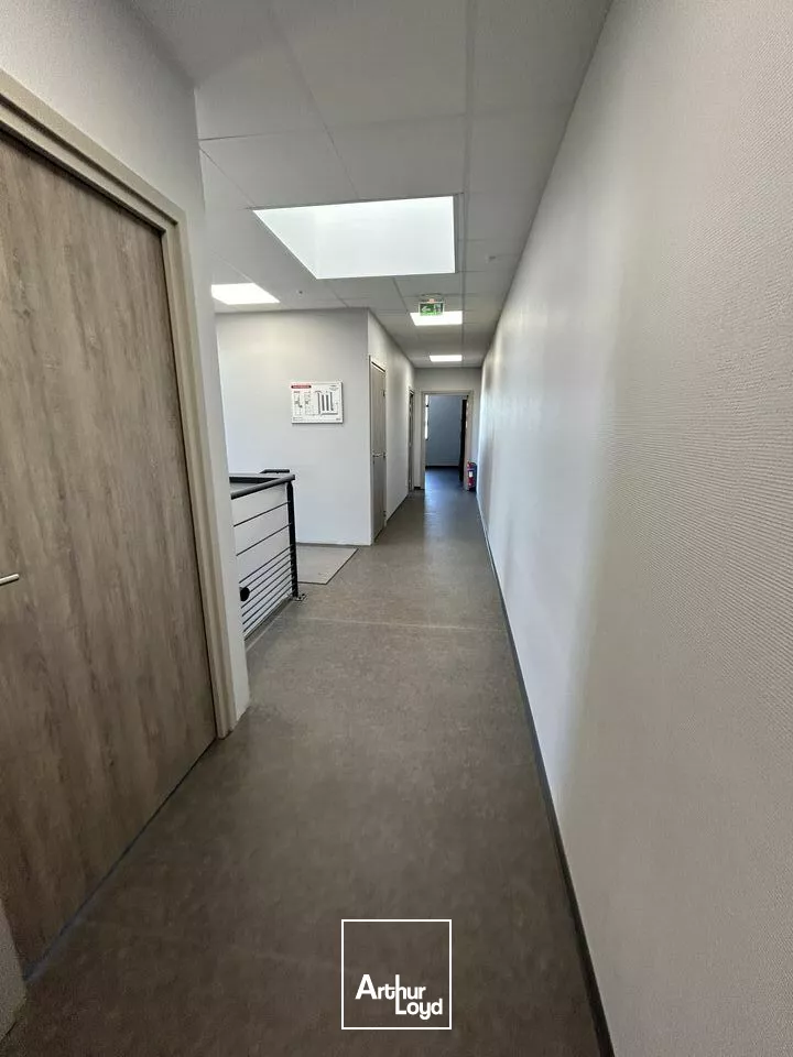 BUREAUX à LOUER de 127 m²