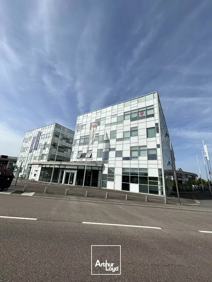 BUREAUX à LOUER de 571 m²