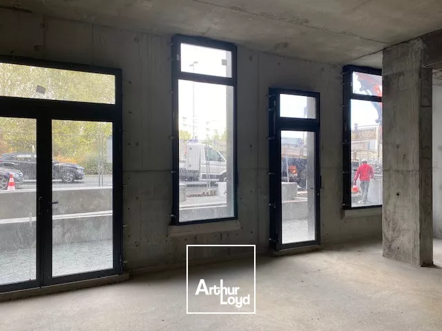 Local commercial La Rochelle 98.21 m2