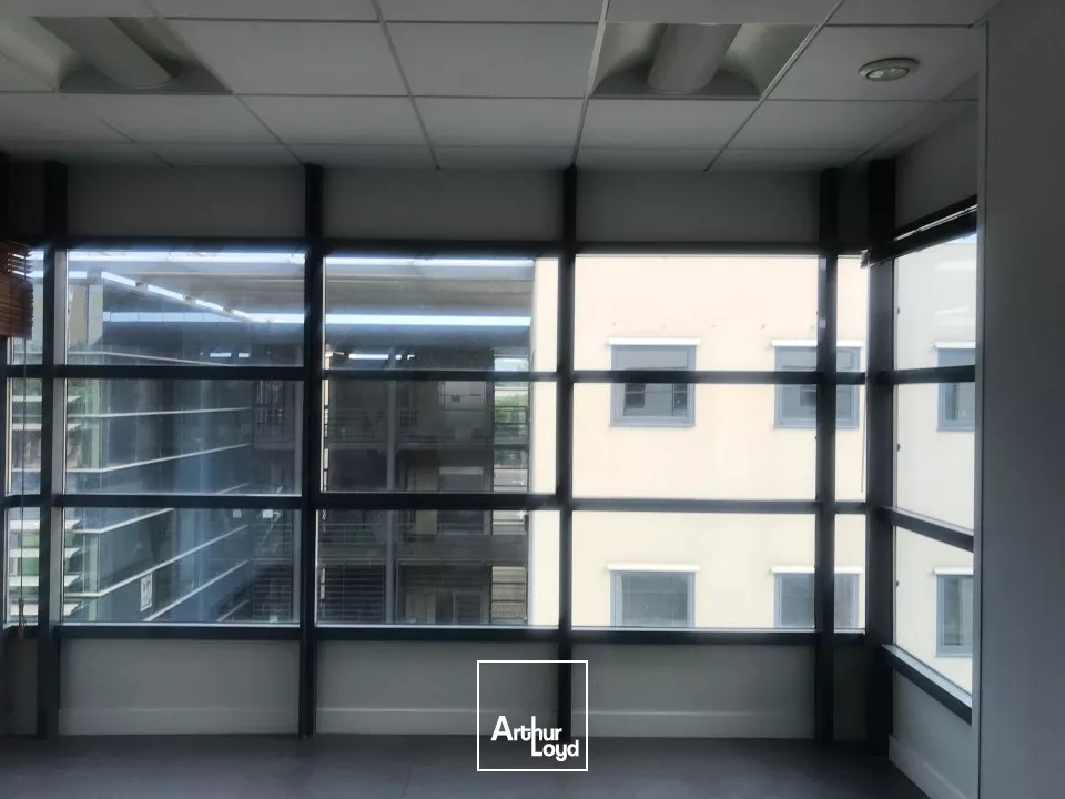 Avignon extra muros - Bureaux à louer 