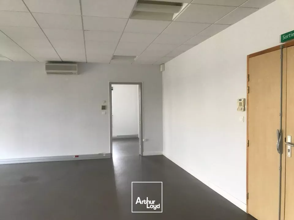 Avignon extra muros - Bureaux à louer 