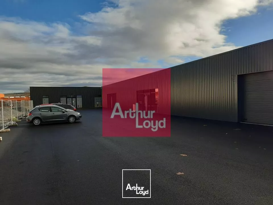 ISSOIRE ZONE COMMERCIALE A LOUER LOCAL COMMERCIAL 420 M² DIVISIBLES