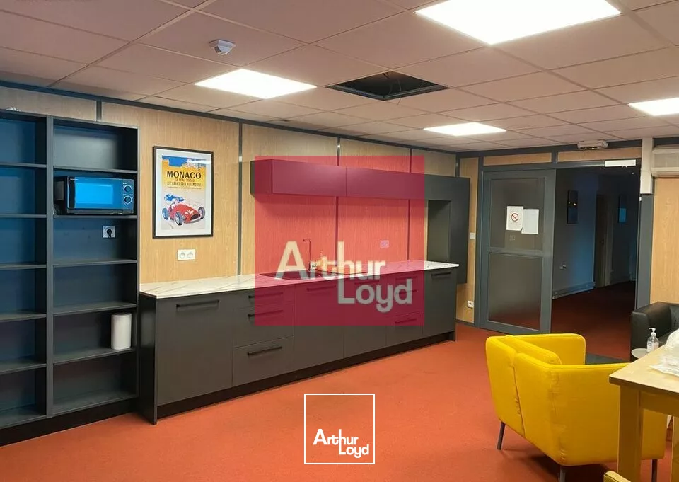 CLERMONT-FERRAND BREZET A LOUER BUREAUX TOUT COMPRIS DE 10 M² A 25 M²