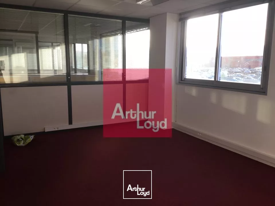 CLERMONT-FERRAND BREZET A LOUER BUREAUX TOUT COMPRIS DE 10 M² A 25 M²