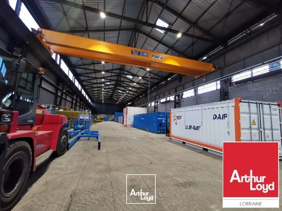 LOCAL D'ACTIVITE - ENTREPOT à LOUER de 2000 m²