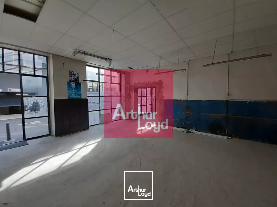 LOCAL COMMERCIAL A LOUER CLERMONT-FERRAND 240 M² +70 M² Réserves.