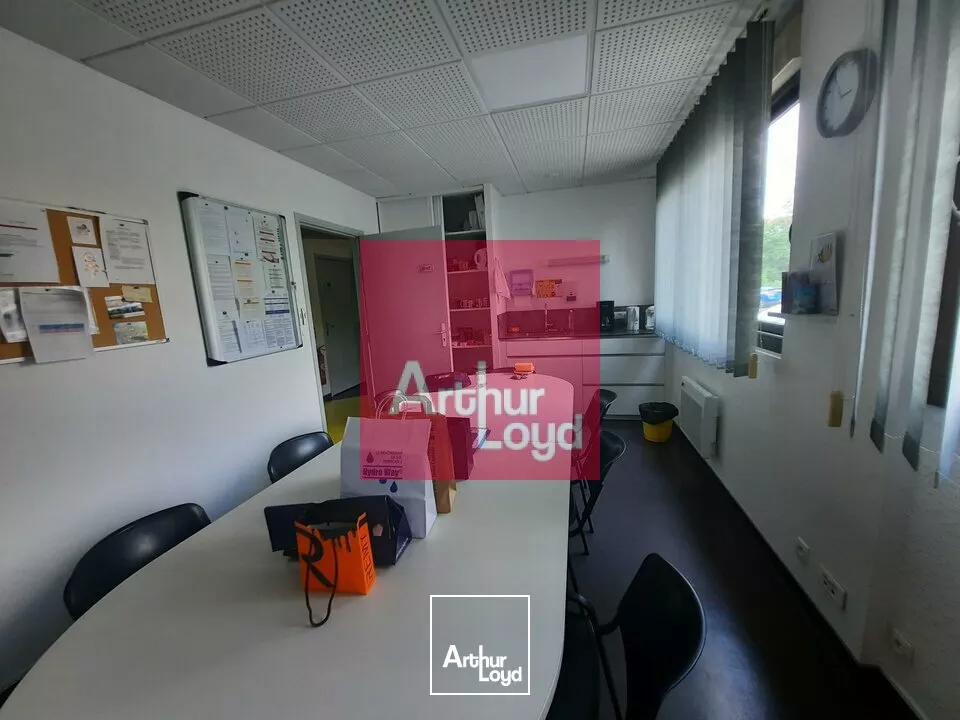 BUREAUX A VENDRE ISSOIRE 260M² - RDC