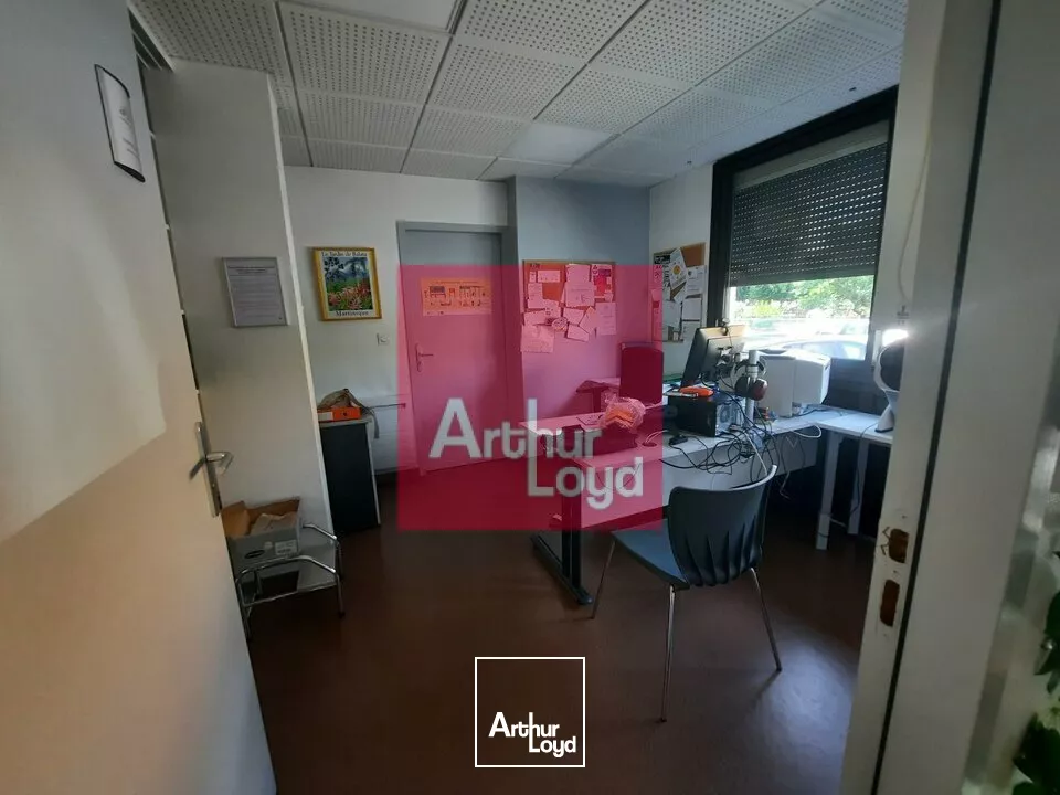 BUREAUX A VENDRE ISSOIRE 260M² - RDC