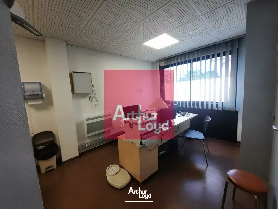 BUREAUX A VENDRE ISSOIRE 260M² - RDC