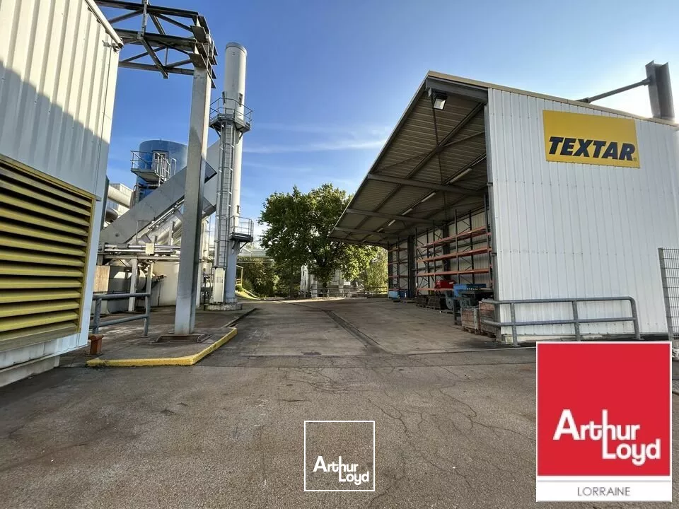 ENTREPOT - ATELIER à VENDRE de 8974 m²