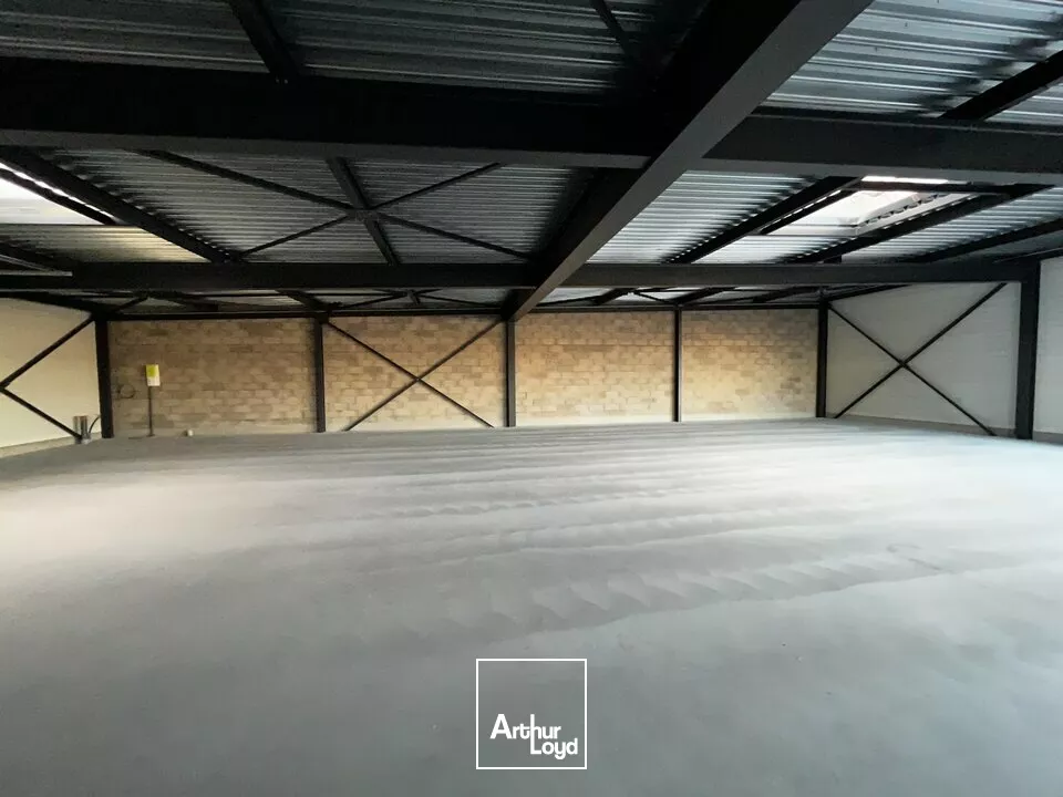 LOCAL COMMERCIAL à LOUER de 600 m²