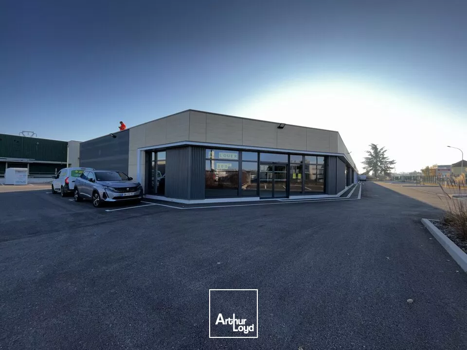 LOCAL COMMERCIAL à LOUER de 600 m²