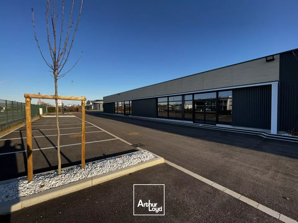 LOCAL COMMERCIAL à LOUER de 600 m²