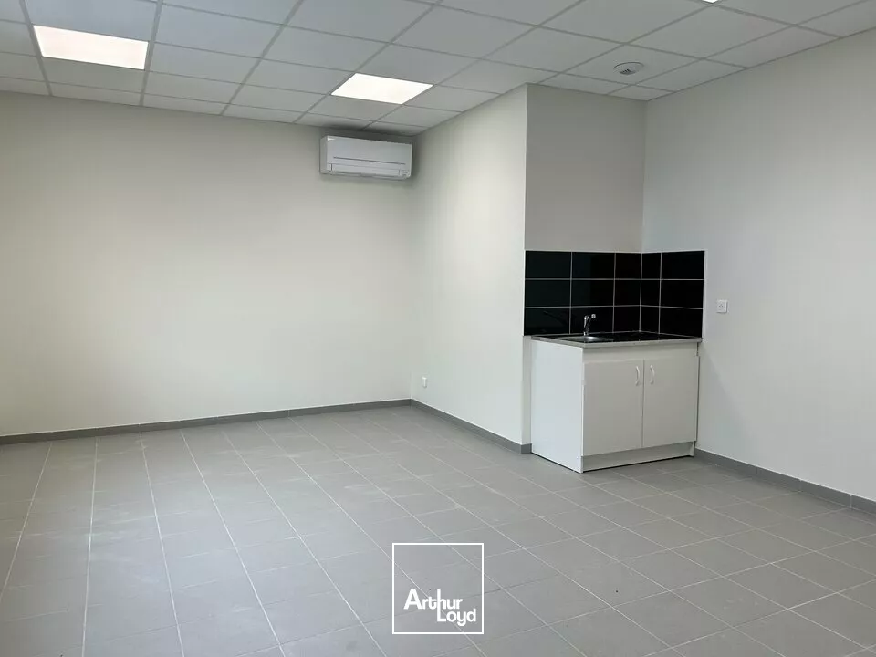 Zone industrielle NORD Chalon- Bâtiment à usage d'activité divisible à partir de 180 m²