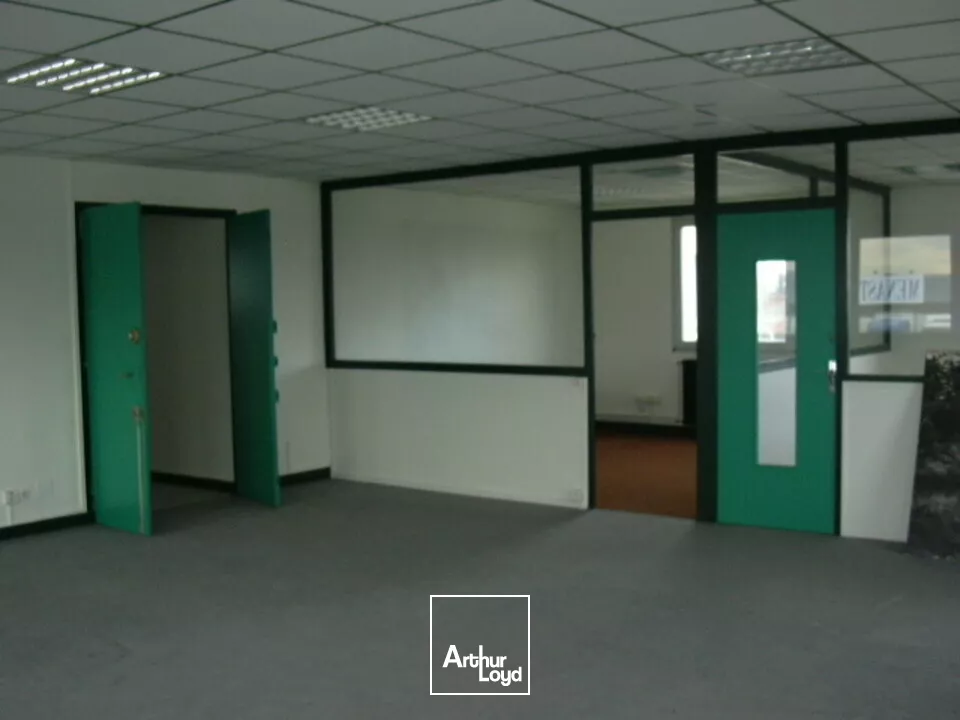 A vendre- Bureaux Zone Nord loué sur une partie
