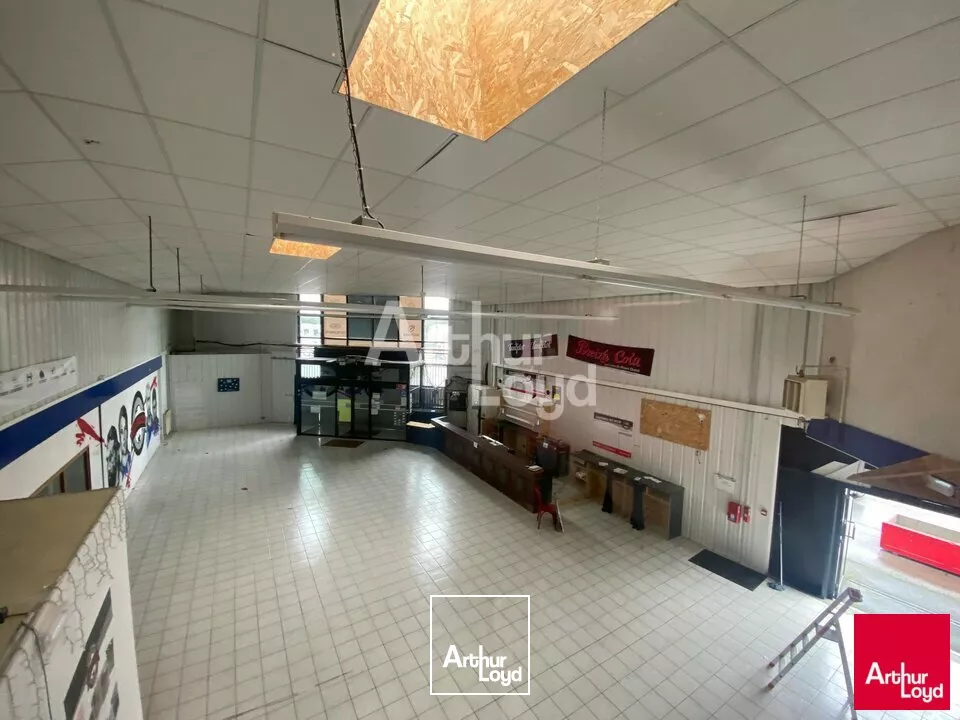 REDON - A LOUER - LOCAL D'ACTIVITE - 1270M²