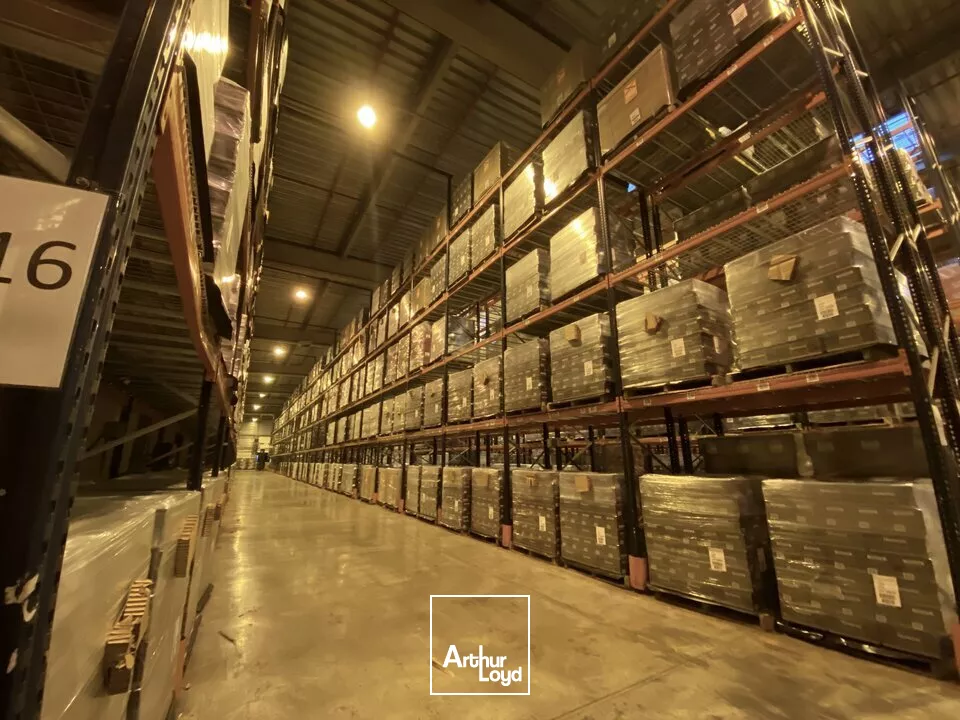 LE HAVRE ZI & PORTUAIRE - ENTREPÔT LOGISTIQUE 23 111 M2