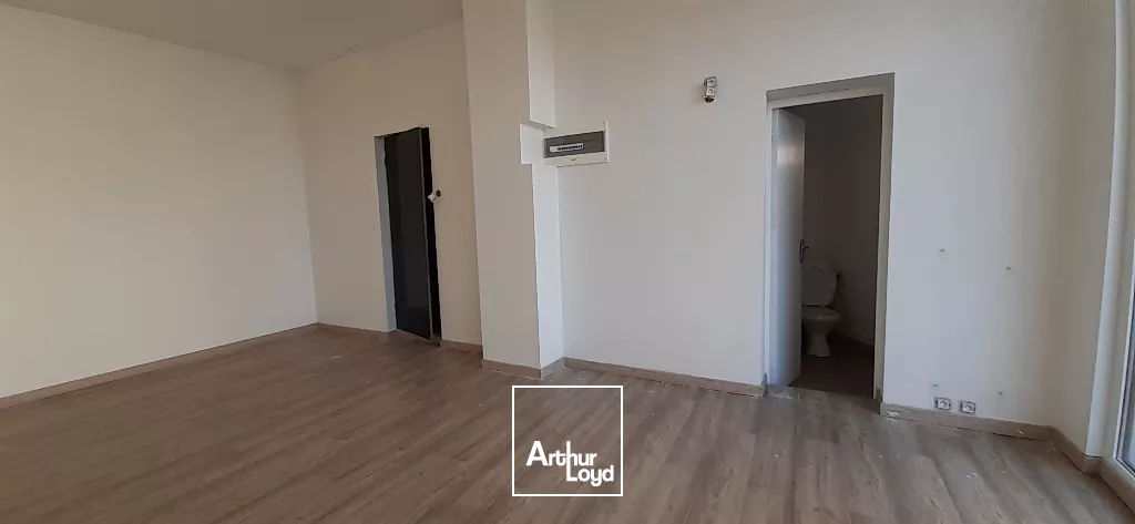 BUREAUX 110 M² A LOUER SUR FEYTIAT