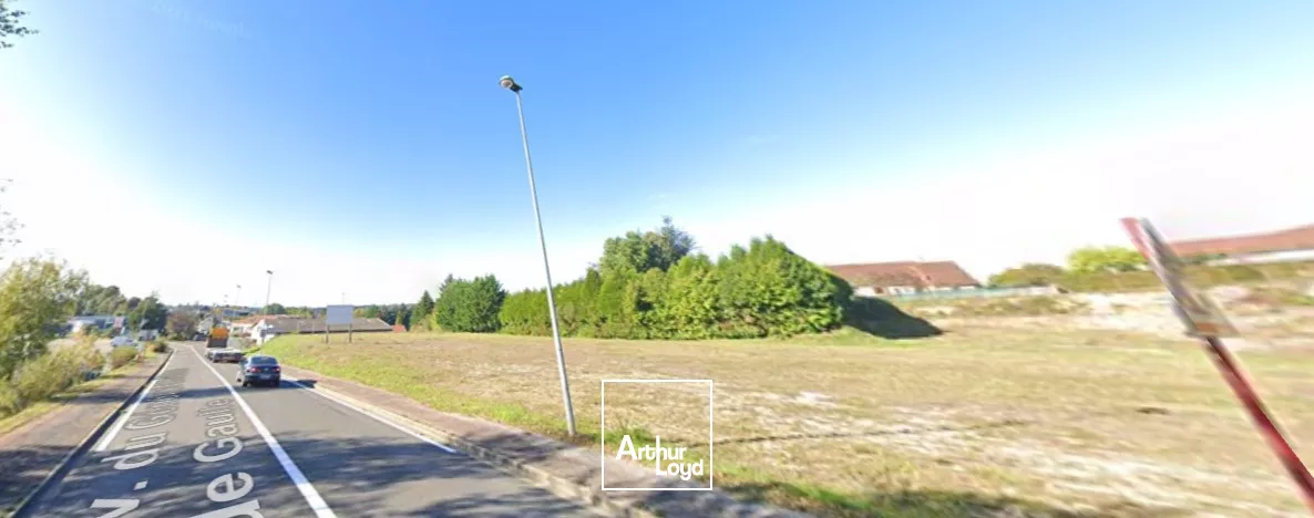 Location de cellules commerciales neuves à St Yrieix la Perche