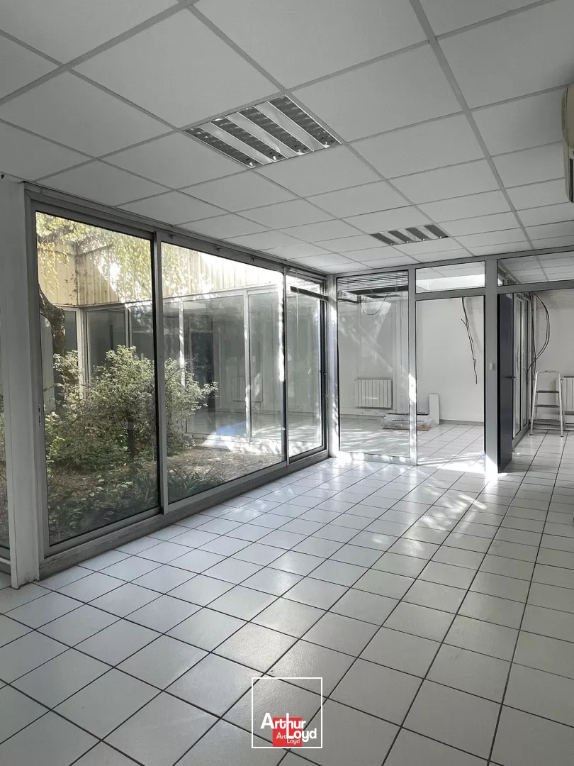 BUREAUX A LOUER SURFACE DE 60M² ET 200M² SECTEUR ESPLANADE GRENOBLE