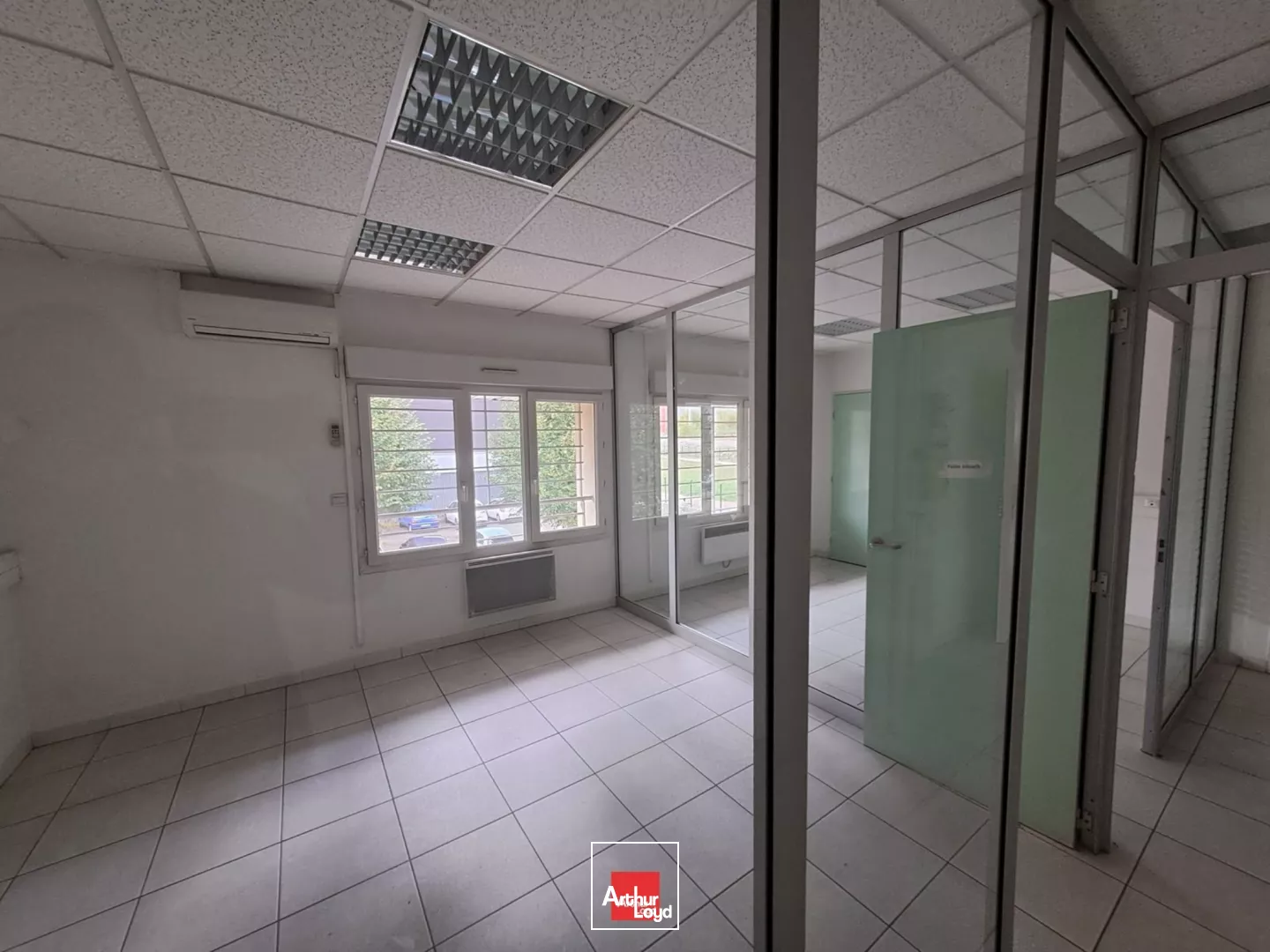 ENSEMBLE DE BUREAUX DE 30M² SECTEUR BOUCHAYER VIALLET GRENOBLE