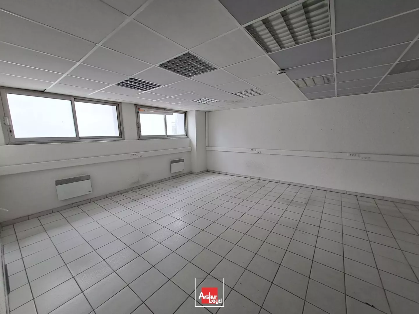 ENSEMBLE DE BUREAUX DE 60M² ET 80M² BOUCHAYER VIALLET GRENOBLE