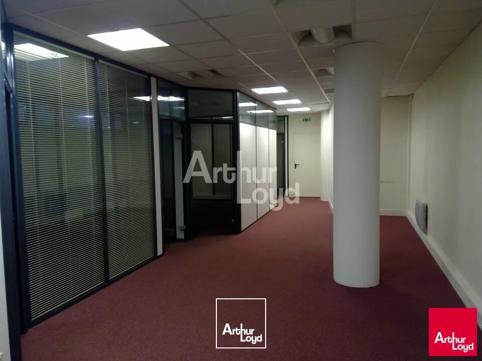 VENDOME - VENTE BUREAUX DE 602,69 M² - DIVISIBLE