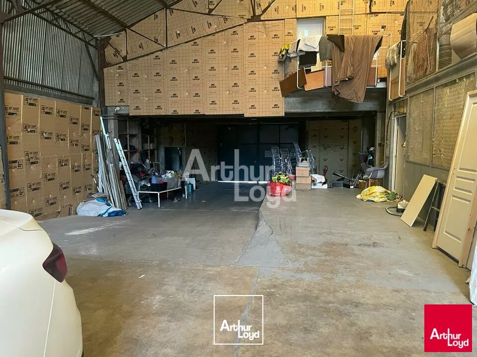 9 KM DE BLOIS - LOCATION LOCAL D'ACTIVITE DE 500 M² 