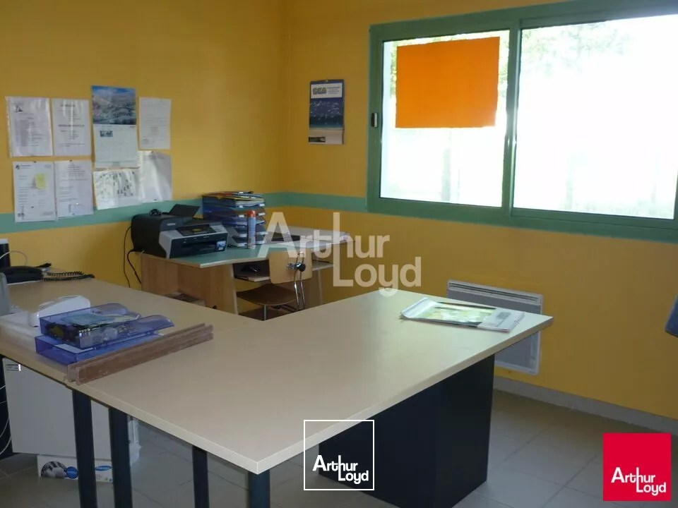 CHATILLON ZA - PROCHE A85 - LOCAL A VENDRE OU A LOUER 189 M2