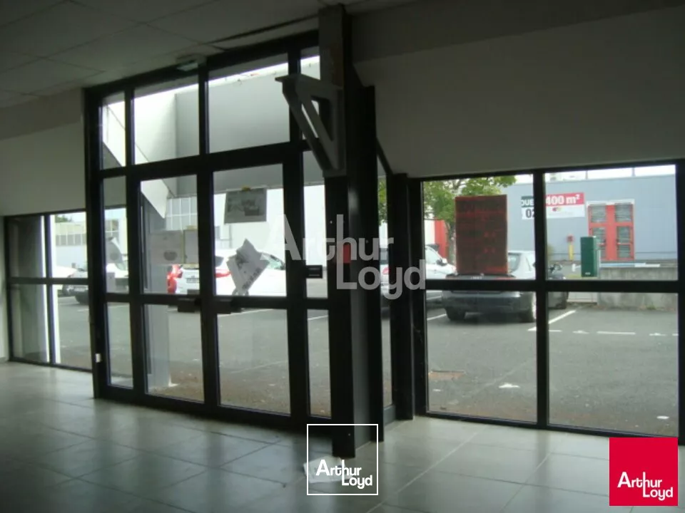 A LOUER - CHATEAUROUX - LE POINCONNET - LOCAL COMMERCIAL 280m²