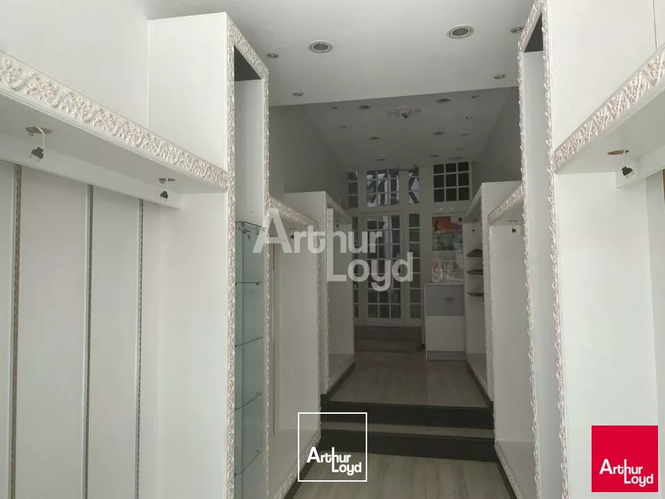 BLOIS HYPERCENTRE - VENTE LOCAL COMMERCIAL DE 48,23 M² - EMPLACEMENT N°1