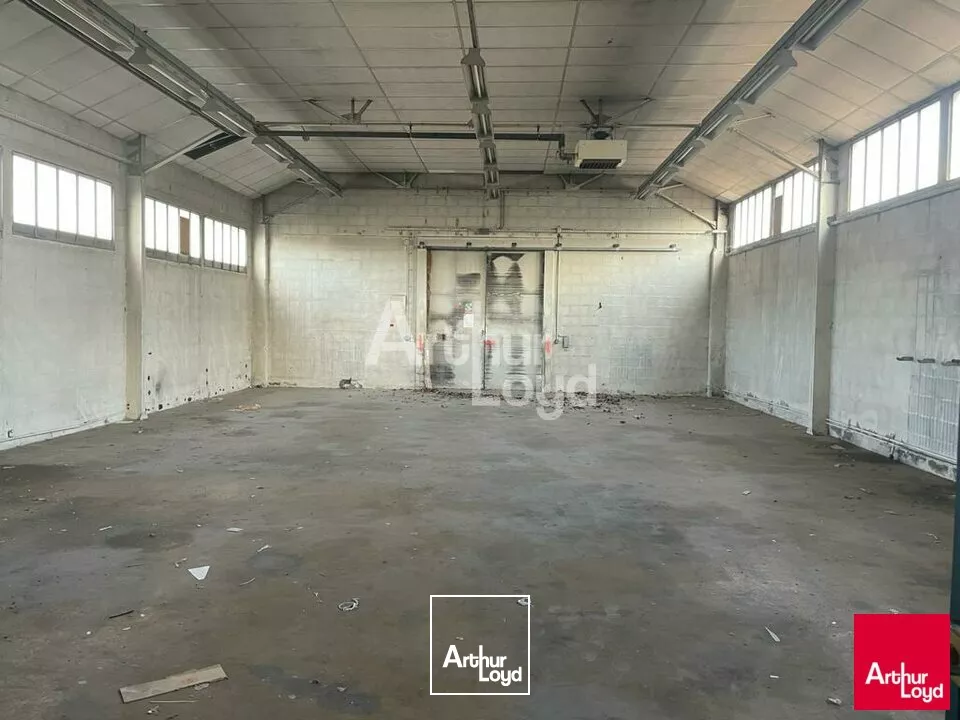 BLOIS NORD ZI - LOCATION ATELIERS DE 24 M², BOX DE 6 A 12 M³, LOCAL D'ACTIVITÉ DE 240 M² - STOCKAGE