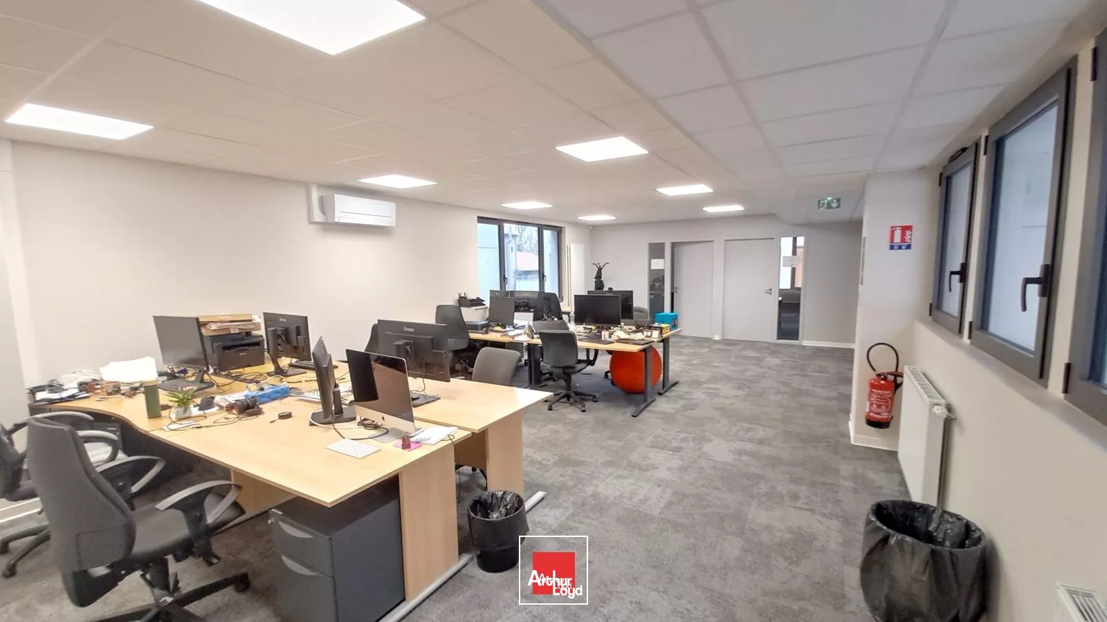A LOUER BUREAUX ATYPIQUES SECTEUR ESPLANADE GRENOBLE