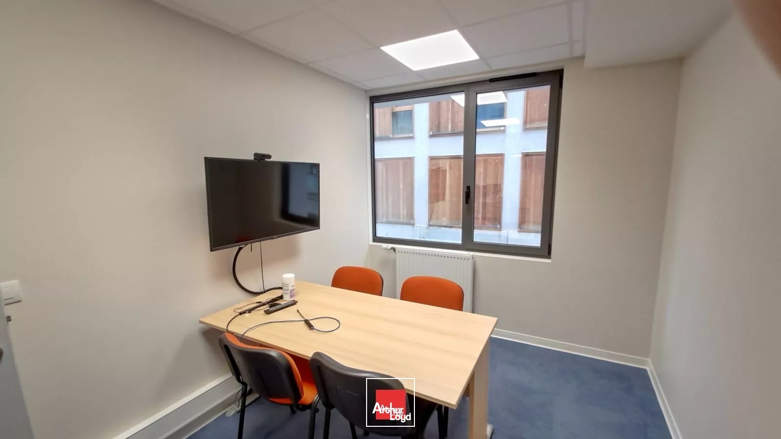 A LOUER BUREAUX ATYPIQUES SECTEUR ESPLANADE GRENOBLE