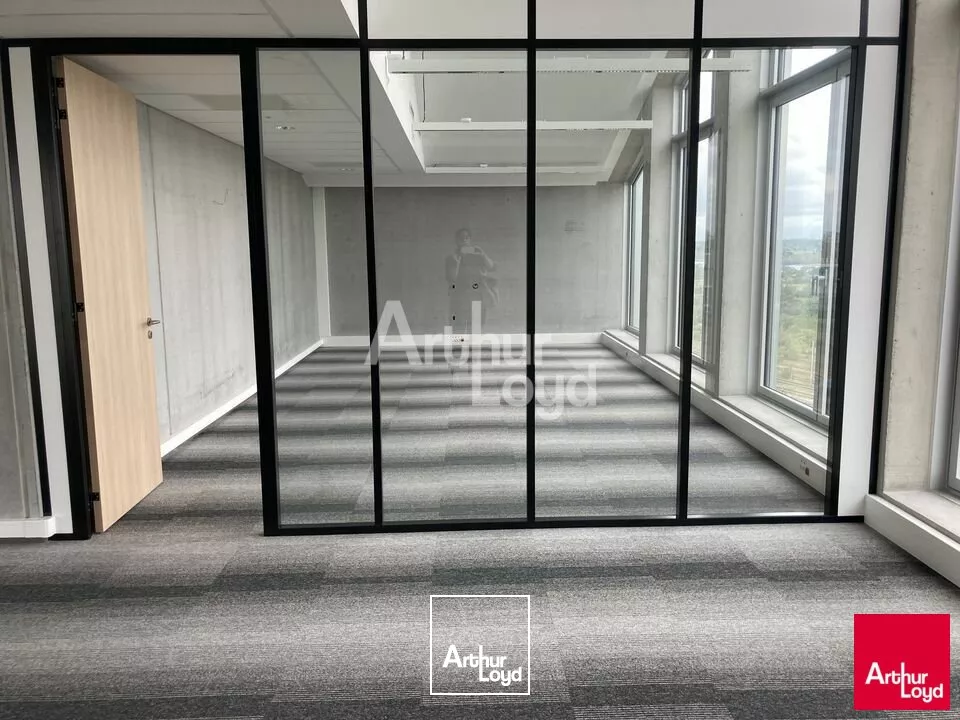 Angers Gare TGV Saint Laud bureaux de 437 m² en duplex à louer