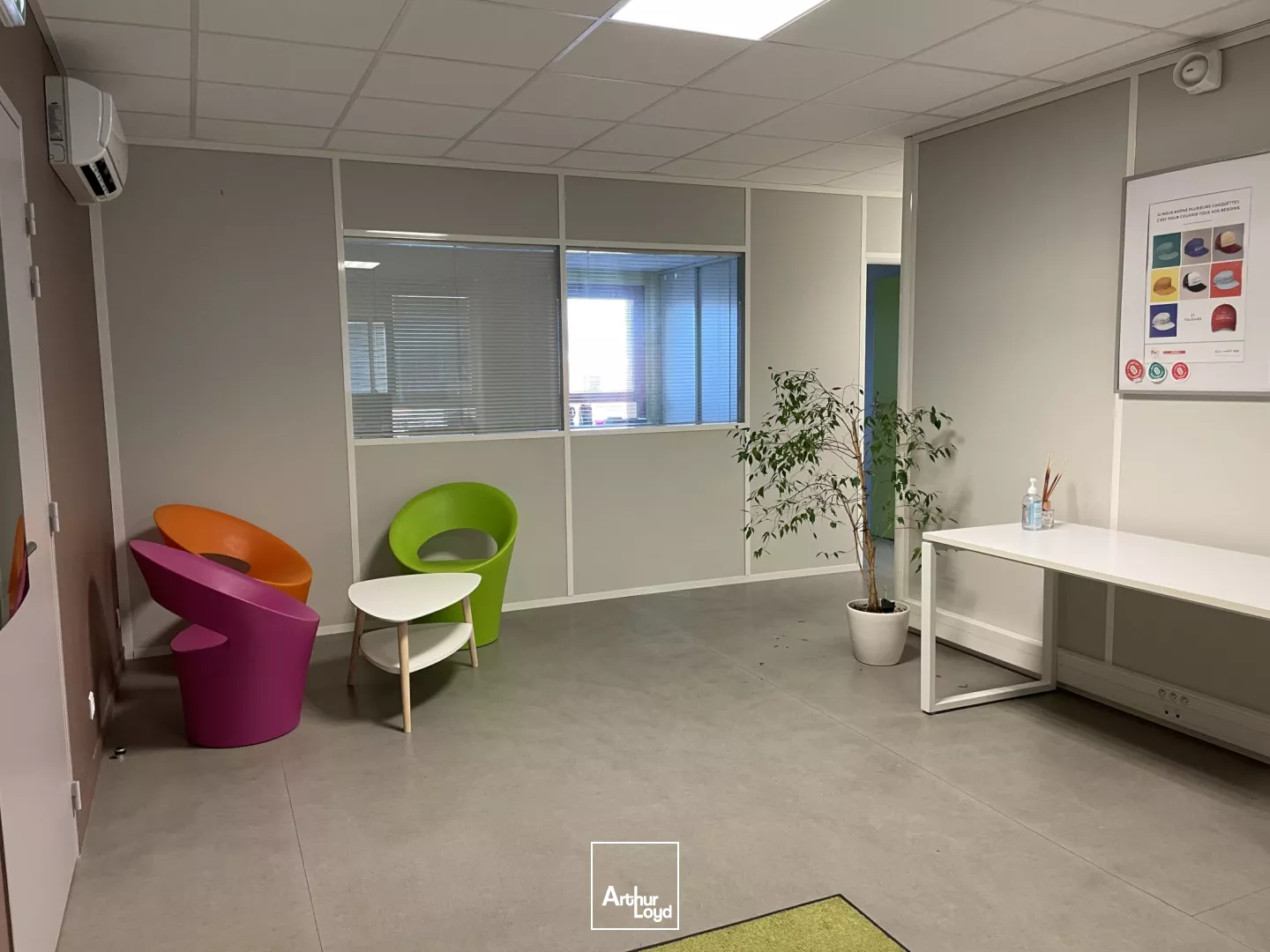 BUREAUX - 331 M2 - A VENDRE - ST NAZAIRE 