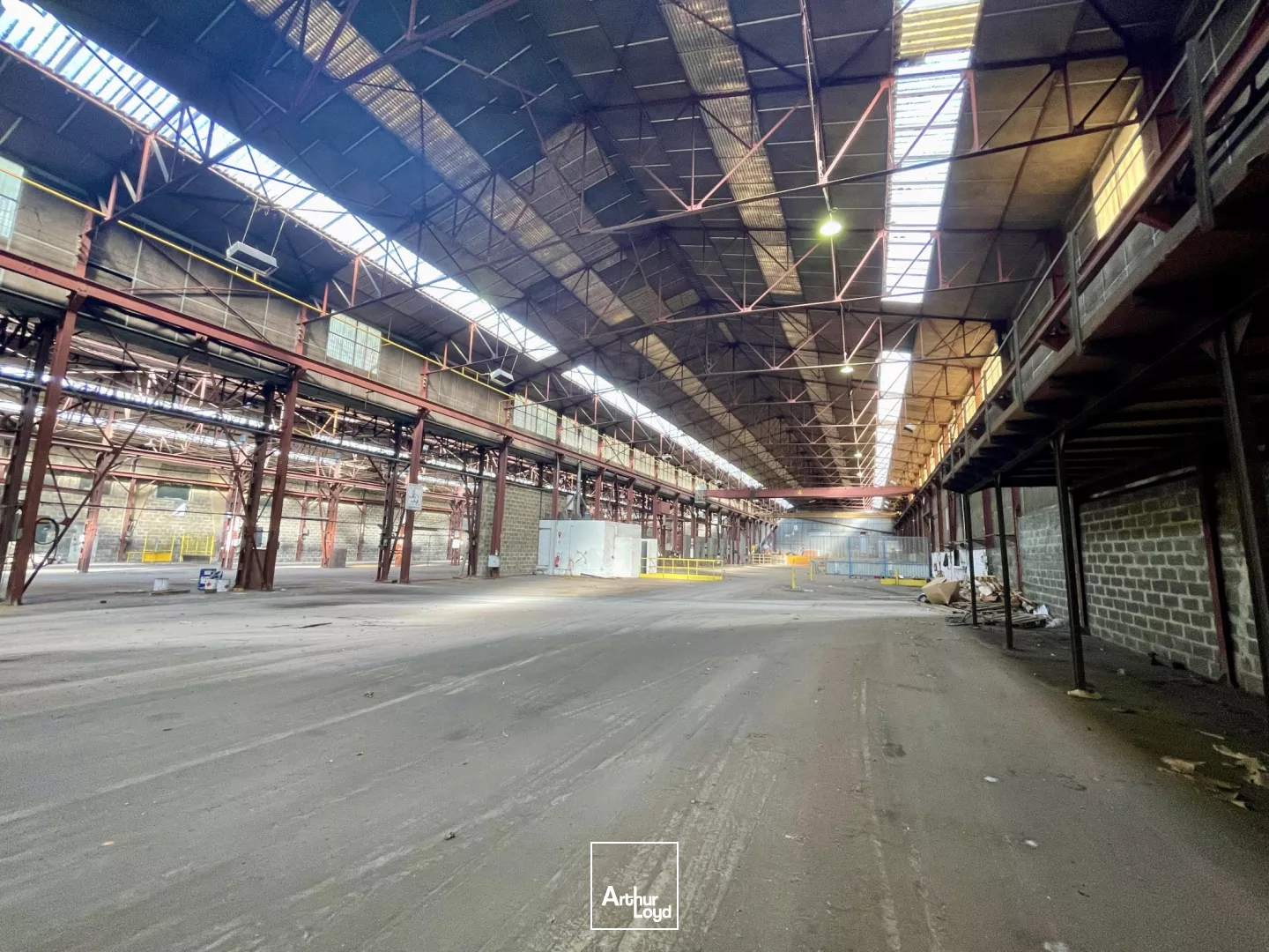 Locaux d'activité à vendre à VERNEUIL SUR AVRE 27130