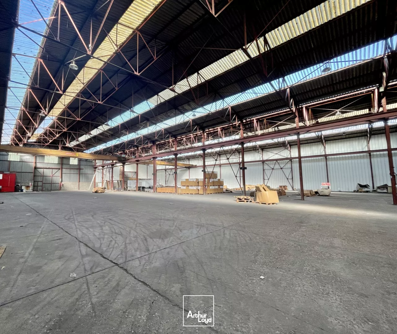 Locaux d'activité à vendre à VERNEUIL SUR AVRE 27130