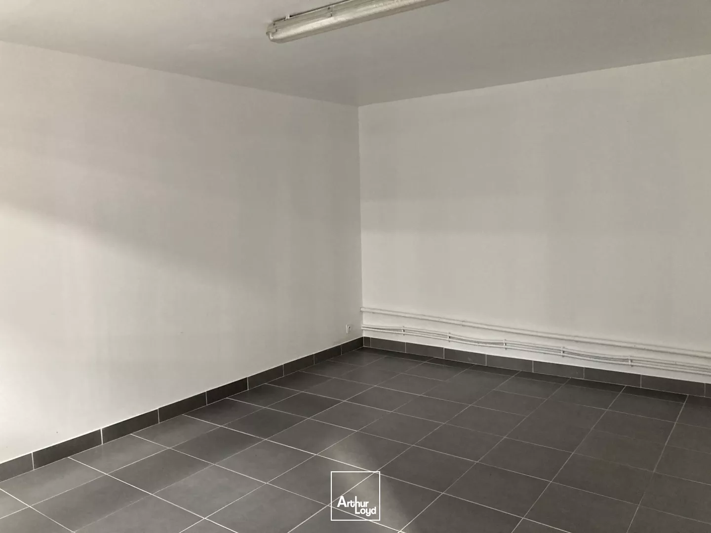 Locaux d'activité à louer à VERNEUIL SUR AVRE 27130