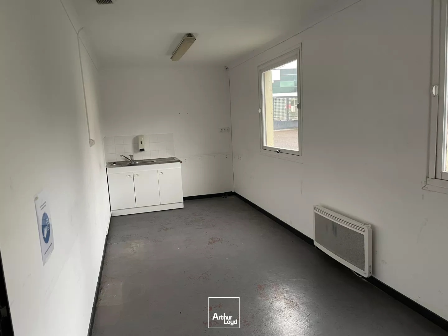 Locaux d'activité à louer à EVREUX 27000