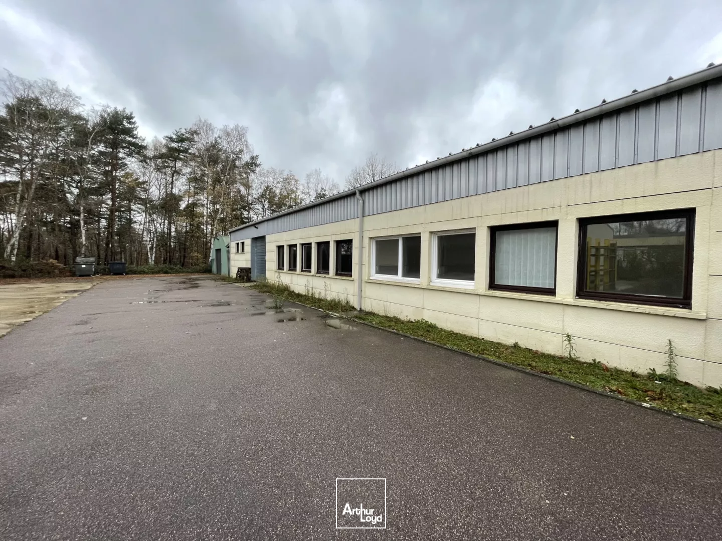 Locaux d'activité à louer à EVREUX 27000