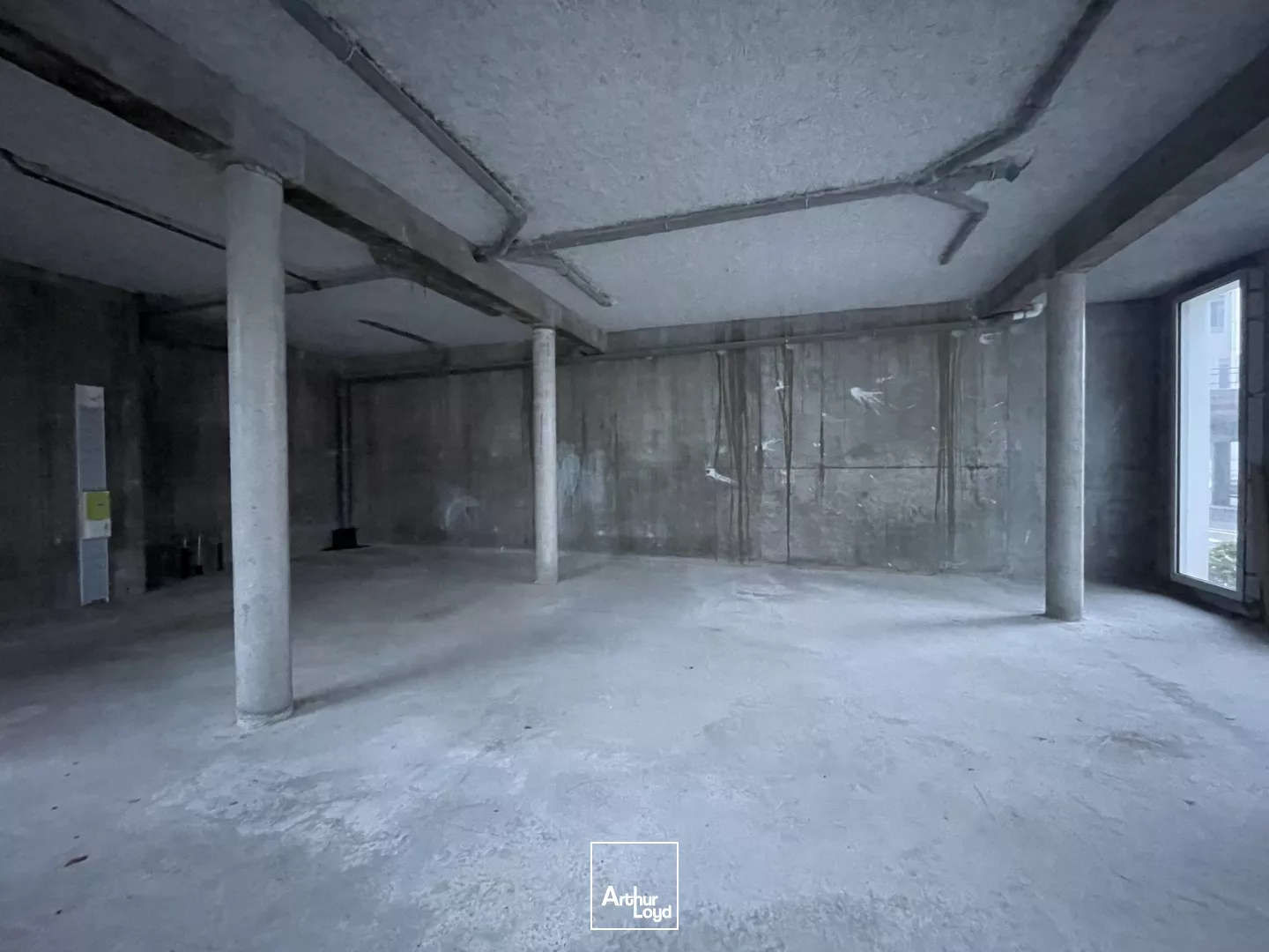 LOCATION CELLULE COMMERCIALE 