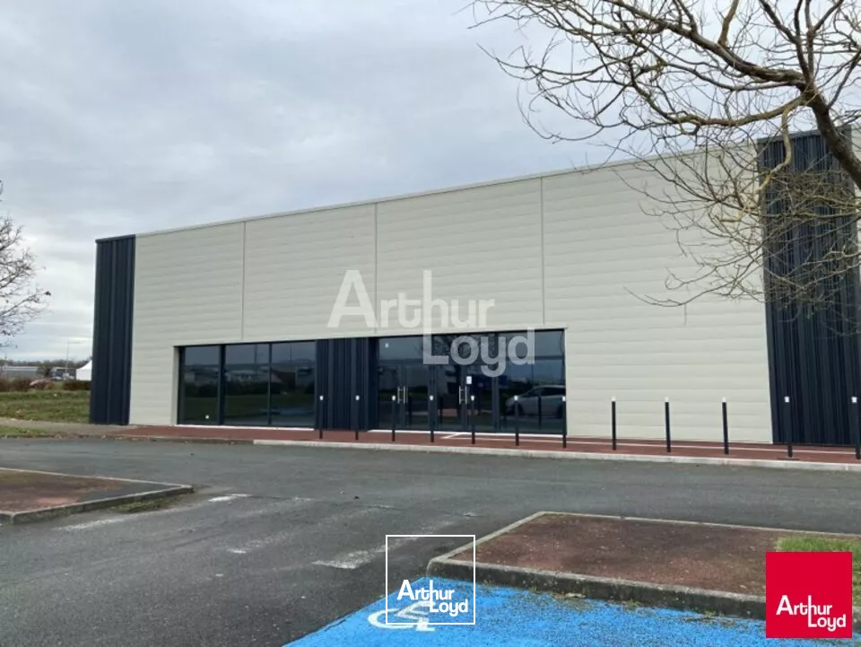CHATEAUROUX / ST MAUR - CAP SUD - LOCATION COMMERCE - 1 017 m²