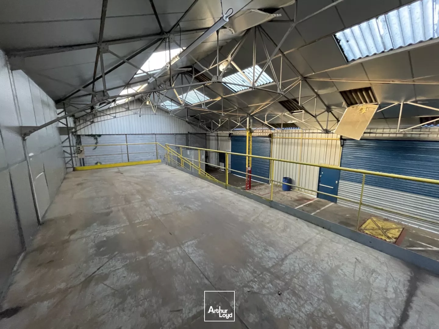 A LOUER -Local d'activité de 400 m2