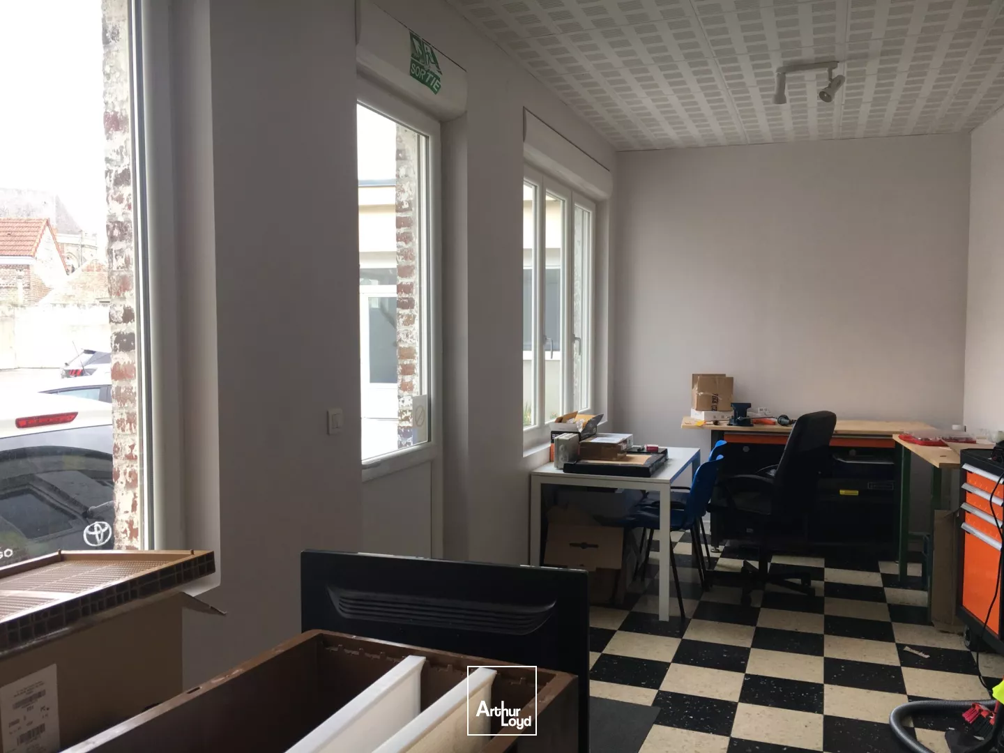 IMMEUBLE DE BUREAUX A LOUER - 219 M2 - SAINT-QUENTIN