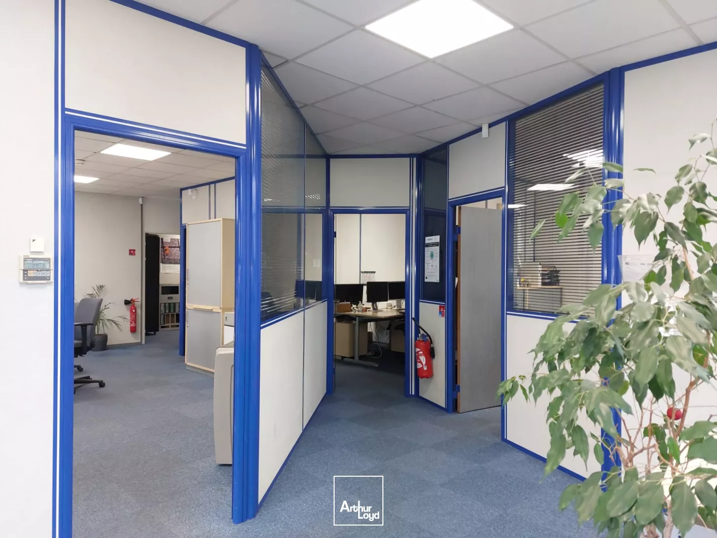 Bureaux à louer avec parkings - VALGORA - LA VALETTE DU VAR