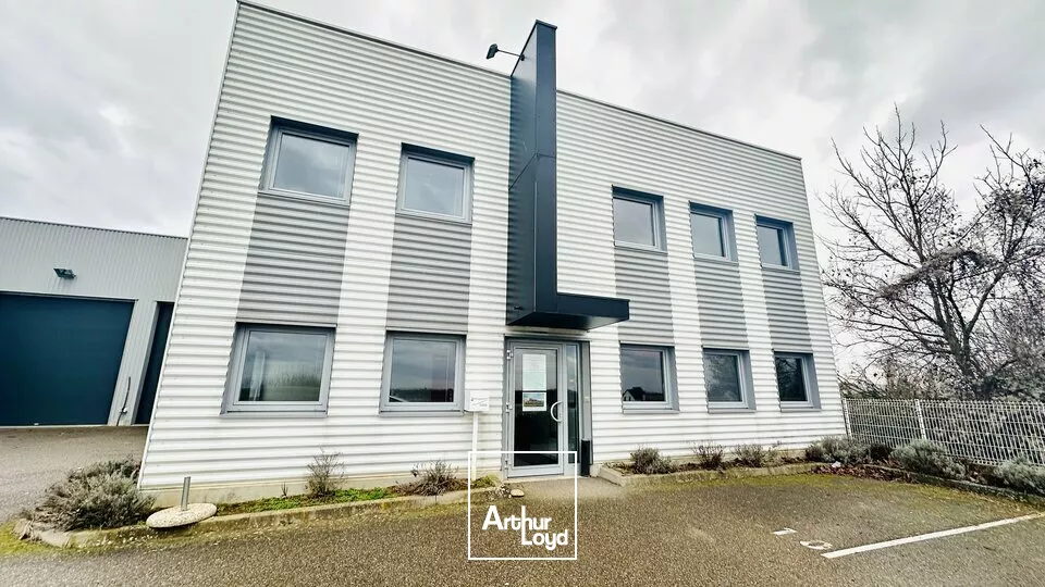 BUREAUX à VENDRE de 361 m²