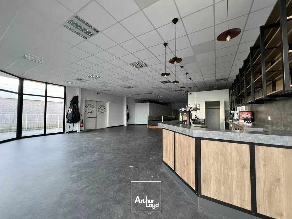 A louer Local commercial - 236 m² - Tours Nord / zone commerciale