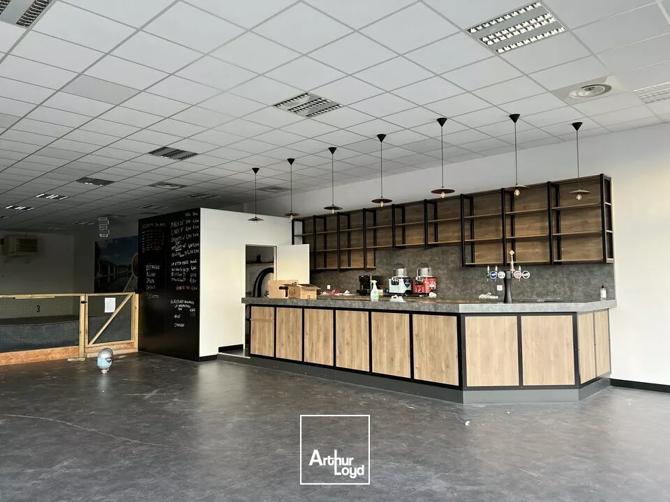 A louer Local commercial - 236 m² - Tours Nord / zone commerciale
