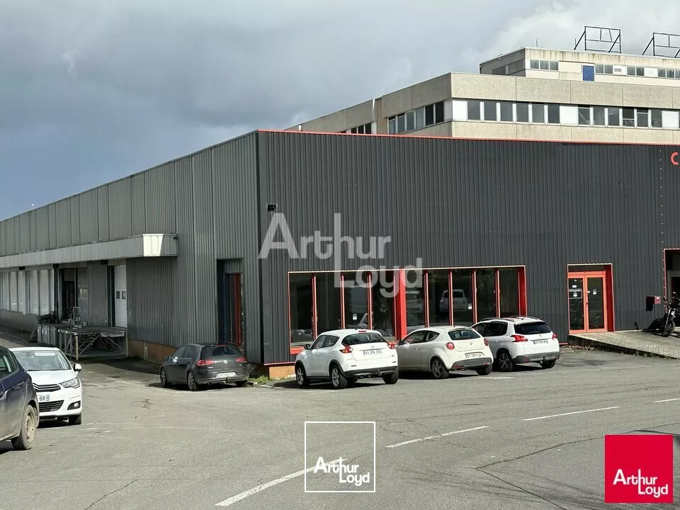 BELLE VISIBILITE - EN PLEIN COEUR DE LA ZI SUD EST